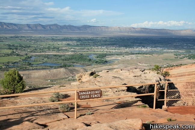 Window Rock Trail