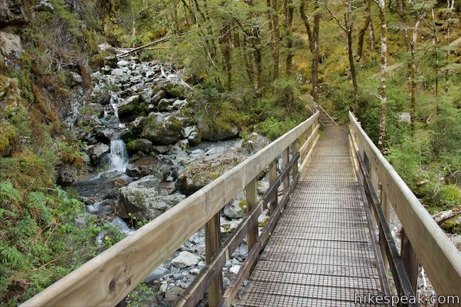 Bridal Veil Falls Lookout New Zealand Hikespeak Com