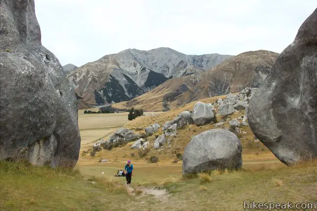 Kura Tawhiti Boulders