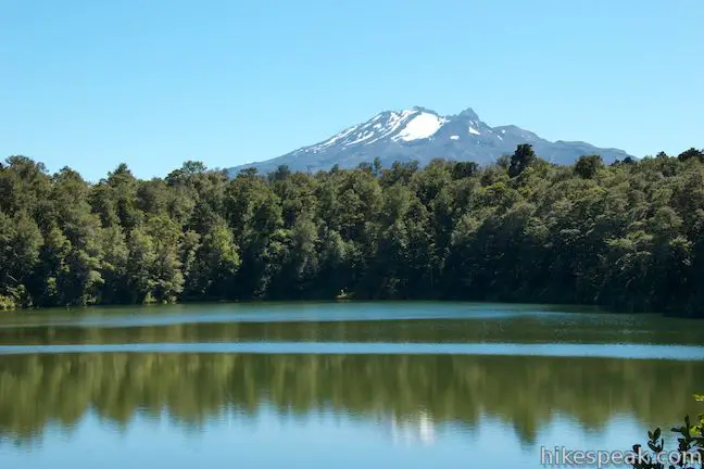 This easy walk just outside of Tongariro National Park leads to a peaceful blue lake that reflects a view of Mount Ruapehu, the tallest mountain on the North Island.