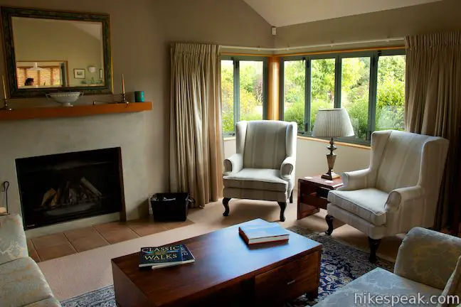 Whakaipo Lodge living room