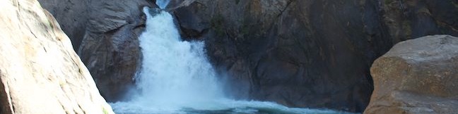 Roaring River Falls in Kings Canyon National Park hike Roaring River Falls Trail