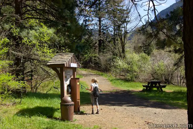 Dog Mountain Trailhead