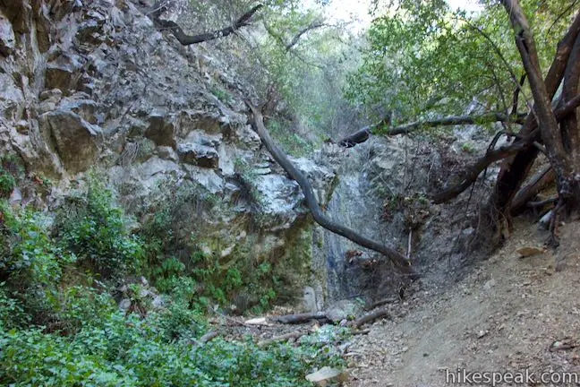 La Tuna Canyon Park Grotto